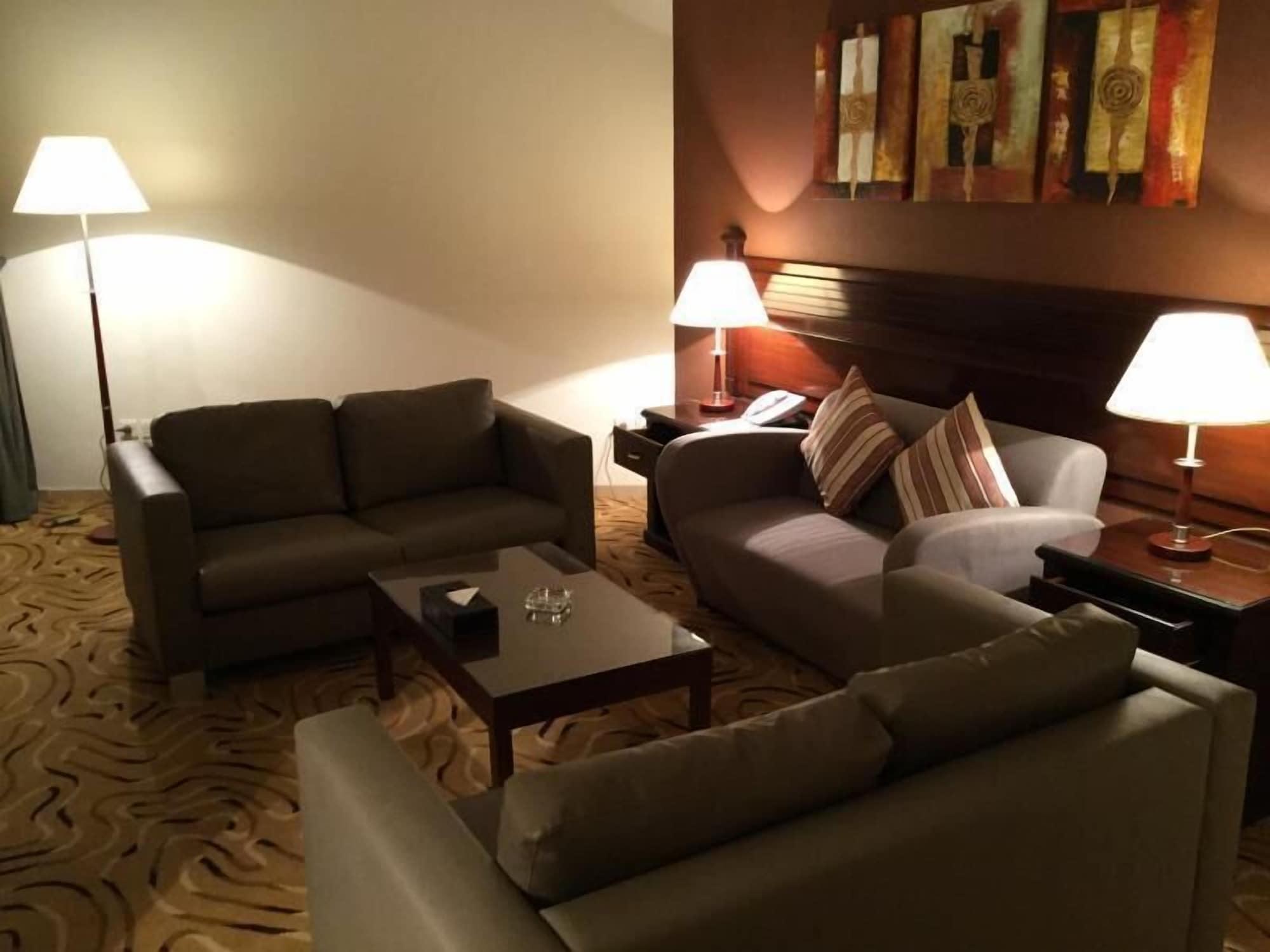 Executives Hotel - Azizia Эр-Рияд Экстерьер фото